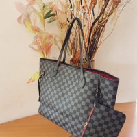 Черна чанта Louis Vuitton , снимка 2 - Чанти - 32009293