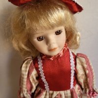 Красива порцеланова кукла, снимка 4 - Колекции - 42068886
