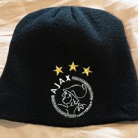 Оригинална шапка Ajax, снимка 1 - Шапки - 31612873