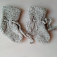 Чорапи вълнени ръчно изработени, снимка 2 - Бебешки чорапи - 42426223
