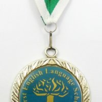 Златен медал-Първа Английска гимназия-Награден за отличен успех, снимка 3 - Колекции - 34356809