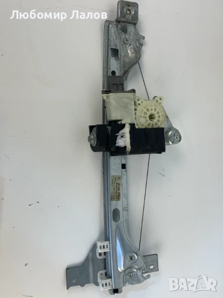 Задна дясна машинка стъклоповдигач Пежо Peugeot 3008-5008 (09-17)г. 9683670680, снимка 1