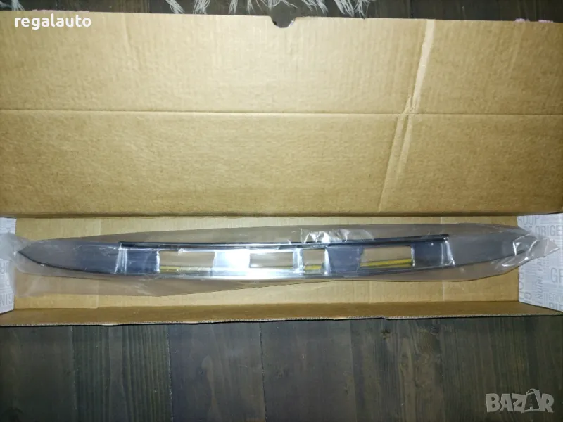 848101327R,848100135R,848107855R,лайсна хром за заден капак RENAULT CAPTUR, снимка 1