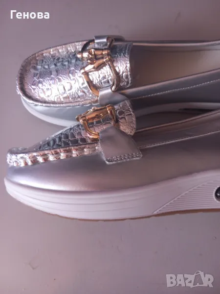Дамски сребристи мокасини номер 36, снимка 1