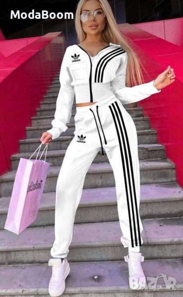 Дамски екипи Adidas , снимка 1