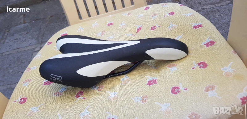 Седалка черно бяла, снимка 1