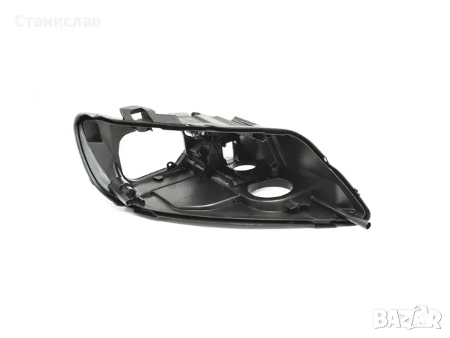 Дясна основа (корпус) за фар за Audi Q7 4L Facelift (2010-2015), снимка 2 - Части - 47936981