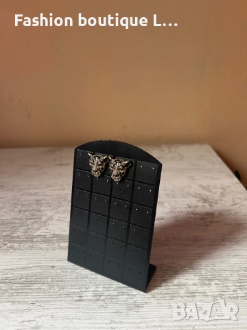 Стойка за закачане на обици в черен цвят 🖤, снимка 2 - Други - 52376475