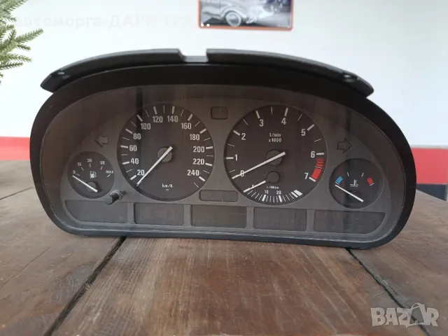 Табло уредно ( километраж)за БМВ Е-39 525бензин 