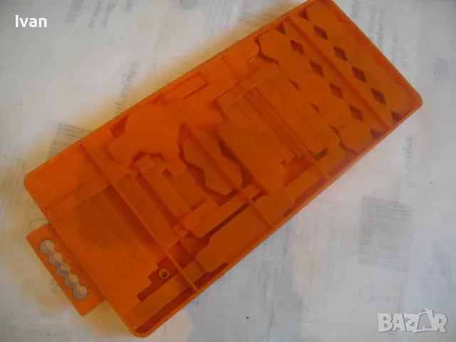 НОВ СТАРО КАЧЕСТВО М3-М12 НЕМСКИ РЕЗБОНАРЕЗЕН КОМПЛЕКТ ПЛАШКИ И МЕТЧИЦИ ЗА ВЪНШНИ/ВЪТРЕШНИ РЕЗБИ, снимка 7 - Други инструменти - 48922599