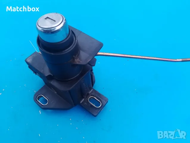 Ключалка багажник за Мерцедес 124