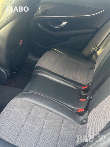 Mercedes-Benz E 200 4MATIC, снимка 10 - Автомобили и джипове - 54165632