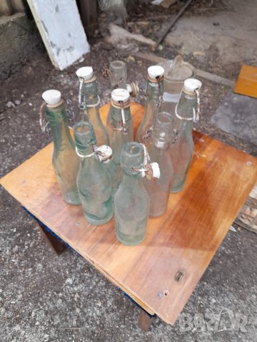 Ретро шишета и кутия