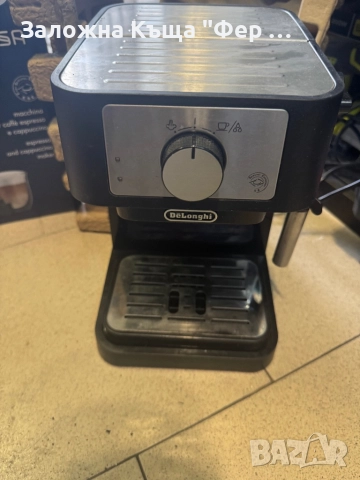 Кафемашина Delonghi Magnifica, снимка 2 - Кафемашини - 52621077