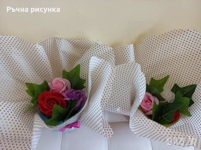 Готов букет с керамична ръчно рисувана кашпа и три броя сапунени ароматни рози , снимка 9 - Декорация за дома - 37992222