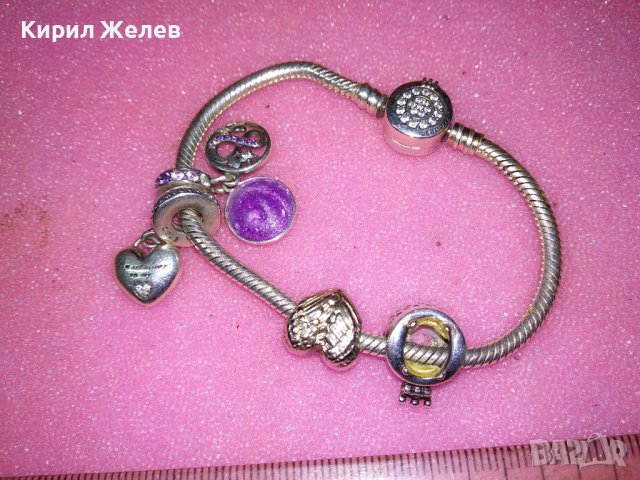 PANDORA ПРЕКРАСНА ГРИВНА с ИСКРЯЩИ КРИСТАЛИ и ЕМАЙЛ МНОГО ЕФЕКТНА КРАСИВА 31185, снимка 14 - Гривни - 44406326