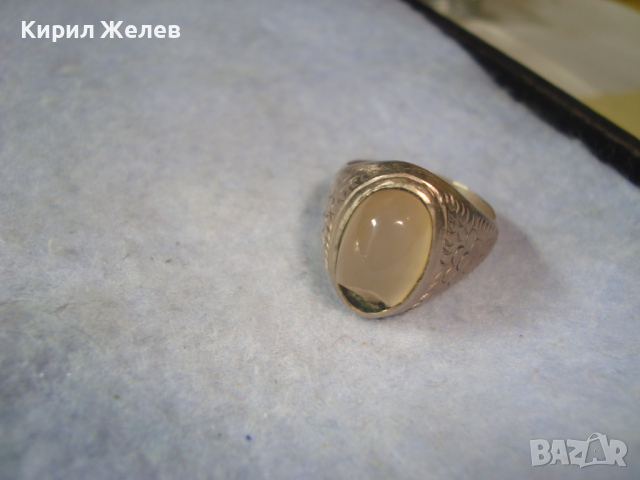 СТАРИНЕН ПОЗЛАТЕН ПРЪСТЕН РЪЧНО с КАЛЕМ ОРНАМЕНТИРАН с НАТУРАЛЕН ЛУНЕН КАМЪК МАЙСТОРСКИ УНИКАТ 21649, снимка 13 - Антикварни и старинни предмети - 36393632
