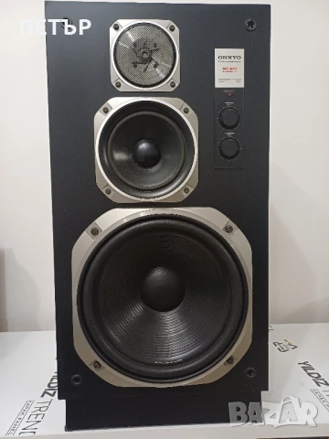 Onkyo SC 901. В 76 х 38.7 х 33.4 .23 кг едната бас 32 средни 16 високи 2.5 см .25 - 45.000 Hz 
