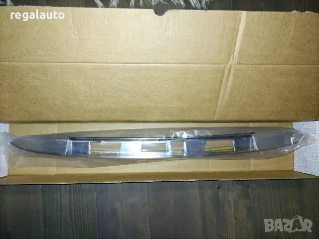 848101327R,848100135R,848107855R,лайсна хром за заден капак RENAULT CAPTUR