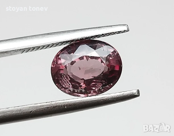Рядък гранат с шеметна промяна на цвета 1.29кт.! Сертифициран! Нов!, снимка 8 - Други - 50651900
