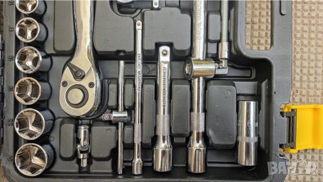 Професионален комплект гедоре 1/2" 1/4" Cr-V  гаечни ключове вложки накрайници тресчотки, снимка 4 - Гедорета - 42735844