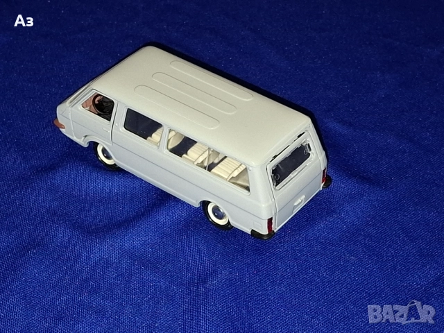 Соц руска играчка на модел РАФ 2203 Латвия 1:43 Сделано в СССР USSR в мащаб 1:43, снимка 5 - Колекции - 52080564