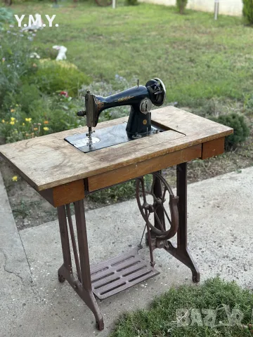 Made in USSR Antik sewing machine, снимка 4 - Антикварни и старинни предмети - 56255134