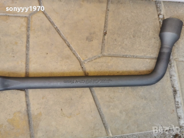 19ММ КЛЮЧ ЗА ГУМИ 2304261500, снимка 3 - Аксесоари и консумативи - 54291236