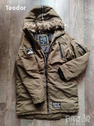 Зимно яке Reserved , снимка 3 - Детски якета и елеци - 52917548