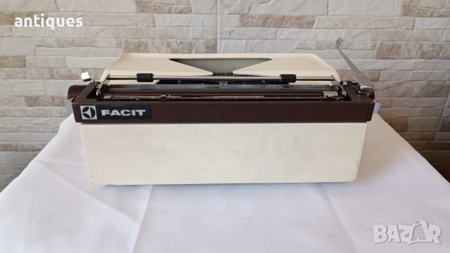 Стара пишеща машина FACIT 1620 - Made in Sweden - 1968 година, снимка 6 - Антикварни и старинни предмети - 51335806