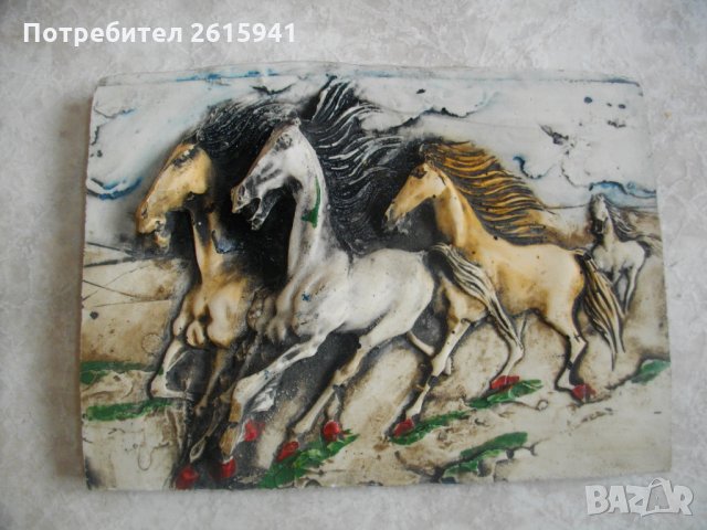 Старинна Ръчна Релефна Керамична Рисунка "Коне" Върху Керамична Плочка - Антикварна, снимка 2 - Антикварни и старинни предмети - 35646703