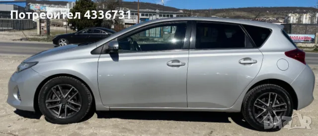 Toyota Auris Hybrid , снимка 3 - Автомобили и джипове - 56452569