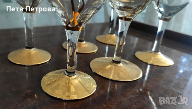 Красиви стъклени чаши на столче, снимка 4 - Чаши - 51476642