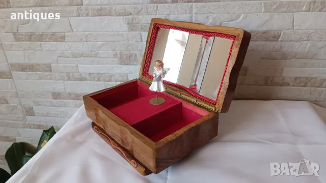 Стара дървена музикална кутия за бижута , снимка 4 - Антикварни и старинни предмети - 49397406