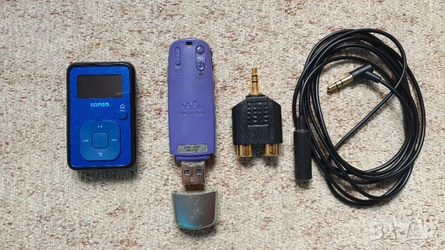 SanDisk Sansa MP3 Player и Sony Walkman NW-E003F Мп3 плейър  			