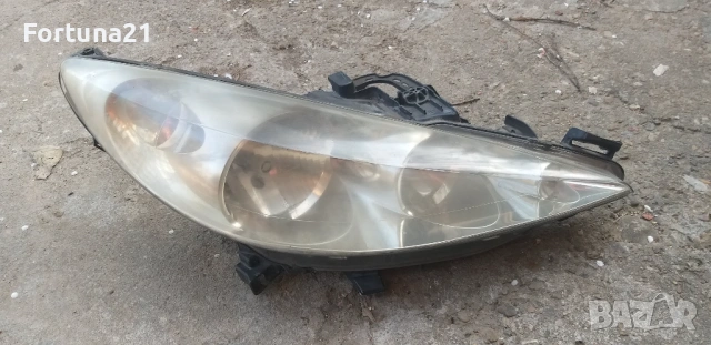 Peugeot 207 - десен фар оригинален