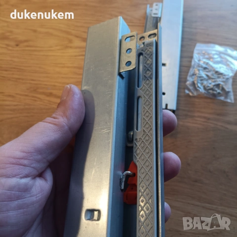 Комплект Долни водачи за чекмеджета с пълно изтегляне и плавно затваряне – 20 см, снимка 8 - Шкафове - 53189261