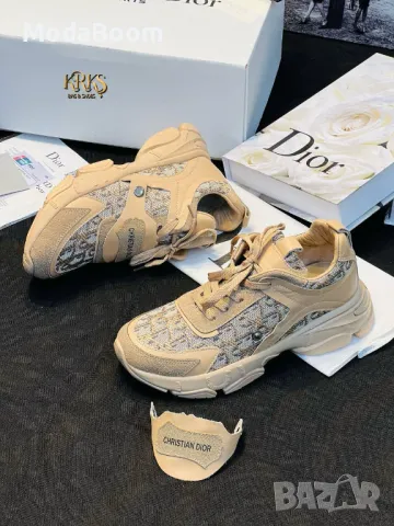 Christian Dior дамски комплекти Различни , снимка 8 - Маратонки - 48848003