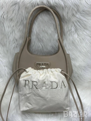 чанти prada, снимка 11 - Чанти - 51457813