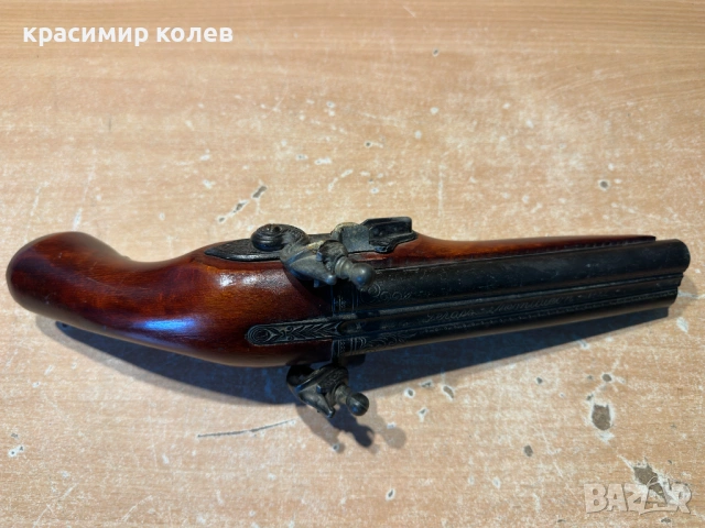 реплика на кремъклен пистолет "Perass Montlucon 1792", снимка 6 - Антикварни и старинни предмети - 54274835