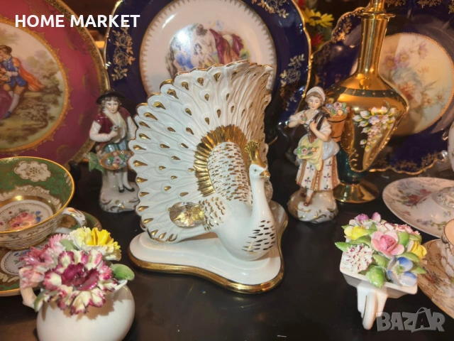 Capodimonte Italy  Circa 1980 Porcelain Peacock Figurine W/ Colorful Crystal Accents “Паунът” , снимка 6 - Антикварни и старинни предмети - 53020926