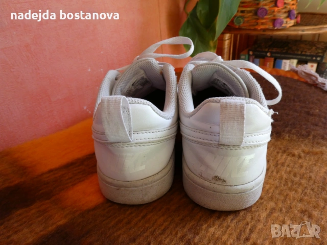 продавам дамски маратонки nike,номер 36,5 в бяло, снимка 5 - Маратонки - 54254264