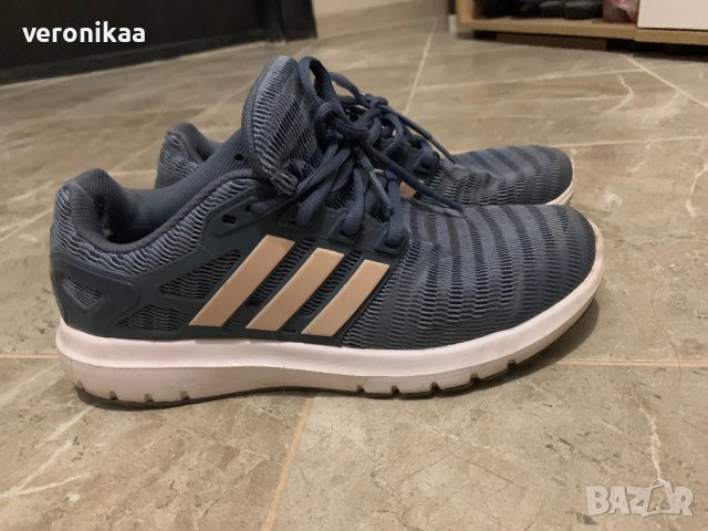 Маратонки адидас (40)