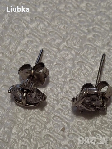 малки сребърни обеци, снимка 2 - Обеци - 54269429