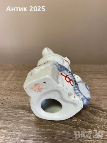 Порцеланова статуетка „Олимпийското мече с противогаз (ГТО)“ — Коростен, винтидж, снимка 3 - Антикварни и старинни предмети - 53238693