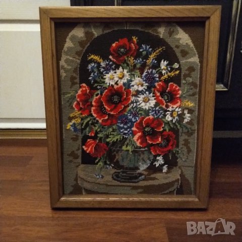 Страхотен  гоблен в масивна дървена рамка 
