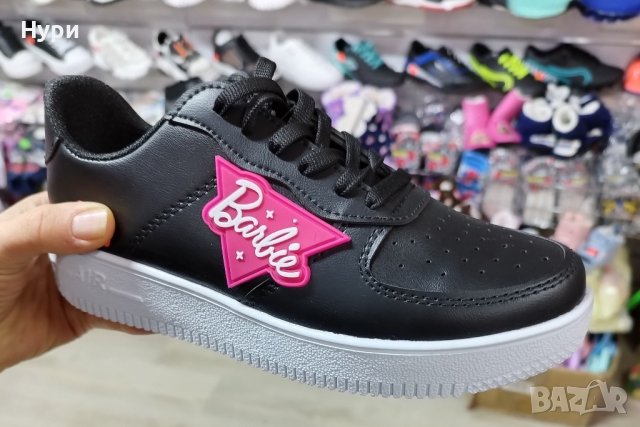 Черни дамски кецове, барби