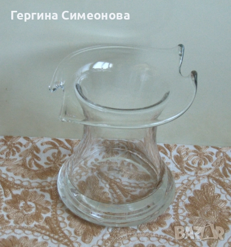 Красива ваза дебелостенно стъкло