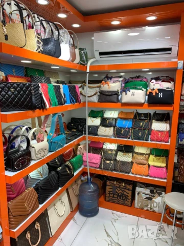 чанти guess jaquemuss chanel louis vuitton versace, снимка 4 - Чанти - 51427558