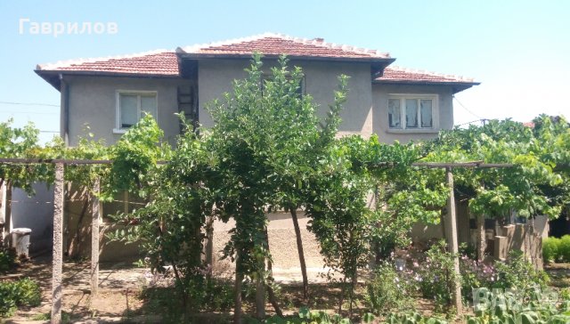 Продавам двуетажна тухлена къща в супер център на гр. Тополовград, снимка 3 - Къщи - 30751343